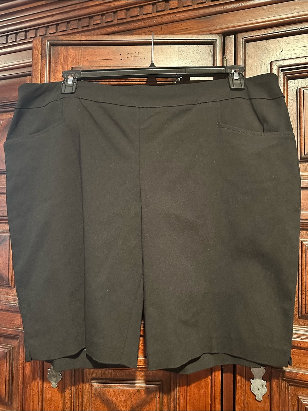20 Time and True BERMUDA Comfort Waist Black with 10" Inseam - XXL/2XG